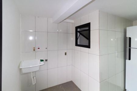 Área de Serviço de apartamento para alugar com 2 quartos, 35m² em Parque Santa Madalena, São Paulo