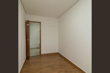 Dormitório 2 de apartamento para alugar com 2 quartos, 34m² em Parque Santa Madalena, São Paulo
