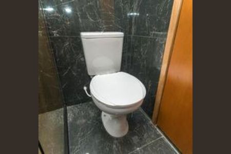 Foto 14 de apartamento para alugar com 2 quartos, 34m² em Parque Santa Madalena, São Paulo