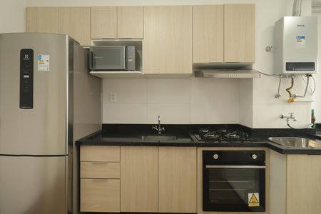 Cozinha de apartamento para alugar com 2 quartos, 40m² em Vila Independencia, São Paulo