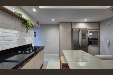 Apartamento à venda com 97m², 3 quartos e 2 vagas Apartamento à venda com 97m², 3 quartos e 2 vagasCozinha