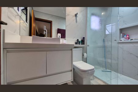 Apartamento à venda com 97m², 3 quartos e 2 vagas Apartamento à venda com 97m², 3 quartos e 2 vagasBanheiro da suíte