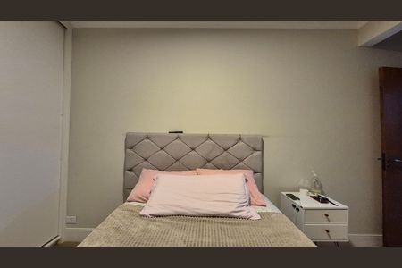 Apartamento à venda com 97m², 3 quartos e 2 vagas Apartamento à venda com 97m², 3 quartos e 2 vagasSuíte