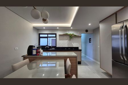 Apartamento à venda com 97m², 3 quartos e 2 vagas Apartamento à venda com 97m², 3 quartos e 2 vagasCozinha