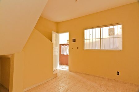 Casa para alugar com 2 quartos, 90m² em Parque Peruche, São Paulo