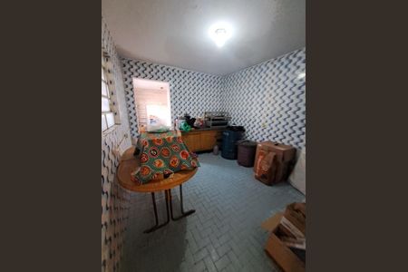 Casa à venda com 135m², 3 quartos e 6 vagas Casa à venda com 135m², 3 quartos e 6 vagasCozinha
