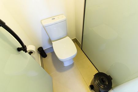 Banheiro de kitnet/studio à venda com 1 quarto, 20m² em Lapa, São Paulo