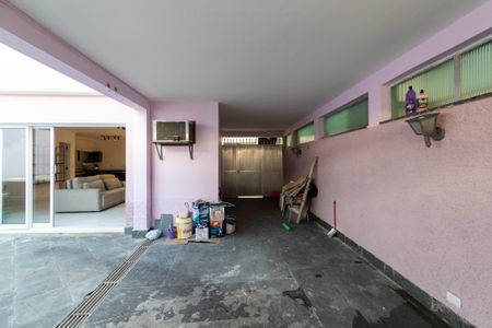 Garagem de casa para alugar com 3 quartos, 175m² em Jardim Prudência, São Paulo