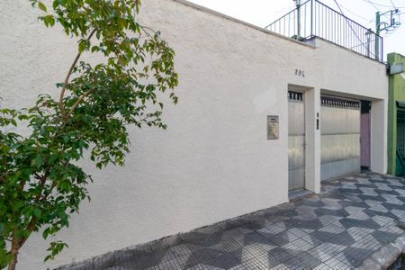 Fachada de casa para alugar com 3 quartos, 175m² em Jardim Prudência, São Paulo