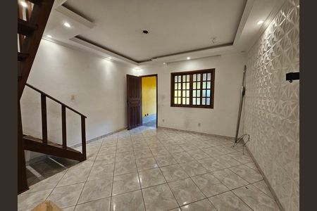 Casa para alugar com 70m², 2 quartos e 2 vagas Casa para alugar com 70m², 2 quartos e 2 vagasSala