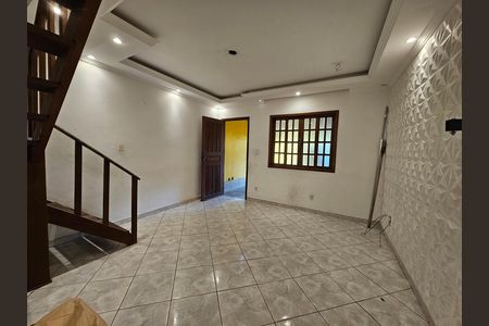Casa para alugar com 70m², 2 quartos e 2 vagas Casa para alugar com 70m², 2 quartos e 2 vagasSala
