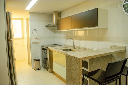 Apartamento para alugar com 85m², 2 quartos e 2 vagas