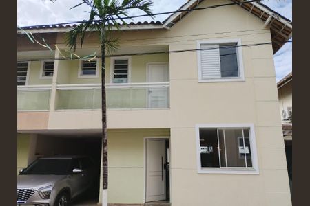 Casa de condomínio para alugar com 95m², 3 quartos e 2 vagas