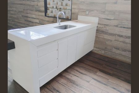 Casa de condomínio para alugar com 95m², 3 quartos e 2 vagas