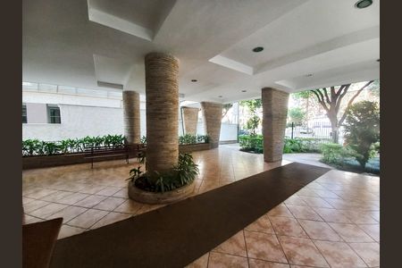 Apartamento à venda com 75m², 2 quartos e sem vaga Apartamento à venda com 75m², 2 quartos e sem vagaHall de entrada