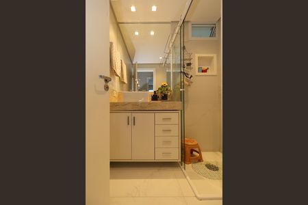 Apartamento à venda com 99m², 3 quartos e 1 vaga Apartamento à venda com 99m², 3 quartos e 1 vagaBanheiro