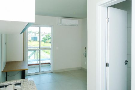 Apartamento para alugar com 1 quarto, 18m² em Posse, Nova Iguaçu