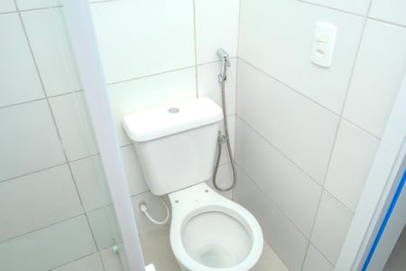 Banheiro de apartamento para alugar com 1 quarto, 18m² em Posse, Nova Iguaçu