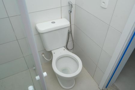 Banheiro de apartamento para alugar com 1 quarto, 18m² em Posse, Nova Iguaçu