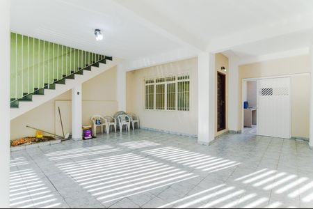 Casa à venda com 147m², 2 quartos e 3 vagasGaragem