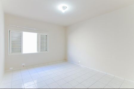 Quarto 1 de casa para alugar com 2 quartos, 147m² em Vila Galvão, Guarulhos