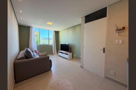 Apartamento à venda com 68m², 2 quartos e 1 vaga Apartamento à venda com 68m², 2 quartos e 1 vagaSala