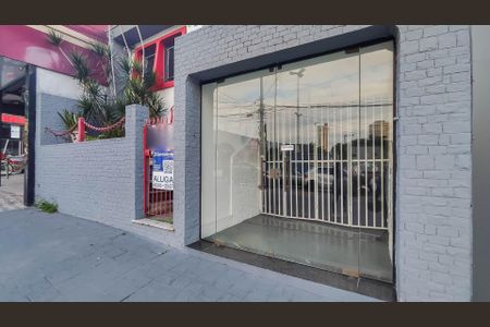 Casa para alugar com 340m², 5 quartos e 10 vagas Casa para alugar com 340m², 5 quartos e 10 vagasFachada