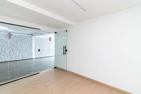 Casa para alugar com 340m², 5 quartos e 10 vagas Casa para alugar com 340m², 5 quartos e 10 vagasQuarto 4