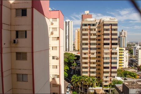 Vista da Sala de apartamento para alugar com 3 quartos, 16m² em Setor Oeste, Goiânia