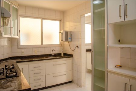 Cozinha de apartamento para alugar com 3 quartos, 16m² em Setor Oeste, Goiânia