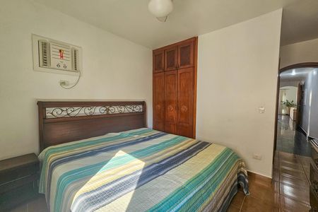 Apartamento para alugar com 3 quartos, 136m² em Balneario Guarujá, Guarujá