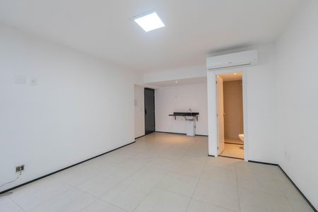 Studio para alugar com 24m², 1 quarto e sem vaga Studio para alugar com 24m², 1 quarto e sem vagaSala