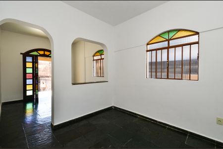 Casa para alugar com 3 quartos, 190m² em Horto Florestal, Belo Horizonte