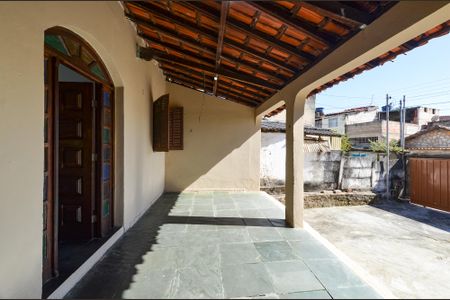Varanda de casa para alugar com 3 quartos, 190m² em Horto Florestal, Belo Horizonte