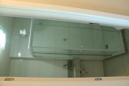 Banheiro de kitnet/studio para alugar com 1 quarto, 18m² em Posse, Nova Iguaçu