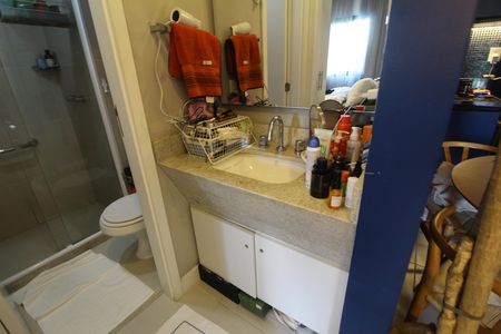 Banheiro de kitnet/studio para alugar com 1 quarto, 35m² em Jacarepaguá, Rio de Janeiro