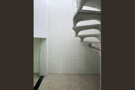 Quintal  de apartamento para alugar com 1 quarto, 54m² em Jardim Silvina, São Bernardo do Campo