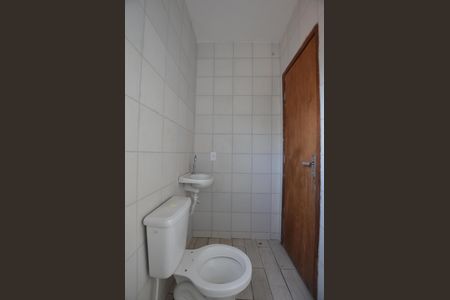 Banheiro de casa para alugar com 1 quarto, 38m² em Osvaldo Cruz, Rio de Janeiro