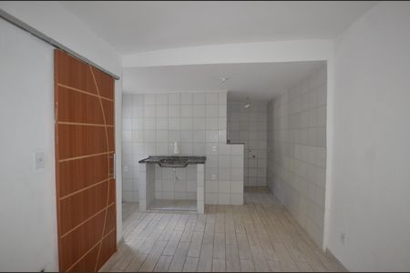 Casa para alugar com 1 quarto, 38m² em Osvaldo Cruz, Rio de Janeiro