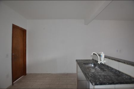 Cozinha  de casa para alugar com 1 quarto, 38m² em Osvaldo Cruz, Rio de Janeiro