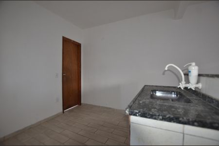 Cozinha  de casa para alugar com 1 quarto, 38m² em Osvaldo Cruz, Rio de Janeiro