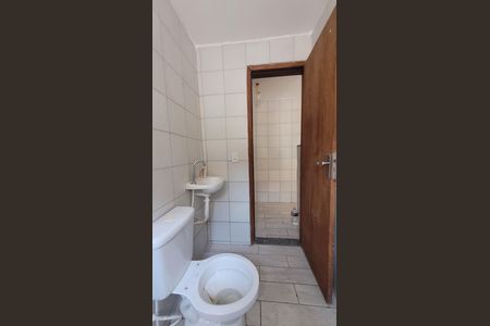 Banheiro de casa para alugar com 1 quarto, 45m² em Osvaldo Cruz, Rio de Janeiro