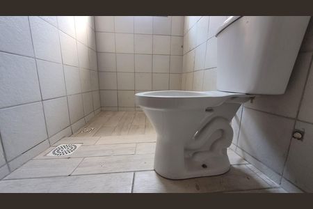 Banheiro de casa para alugar com 1 quarto, 45m² em Osvaldo Cruz, Rio de Janeiro
