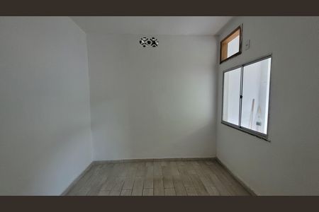 Quarto de casa para alugar com 1 quarto, 45m² em Osvaldo Cruz, Rio de Janeiro