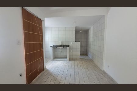Sala e Cozinha de casa para alugar com 1 quarto, 45m² em Osvaldo Cruz, Rio de Janeiro