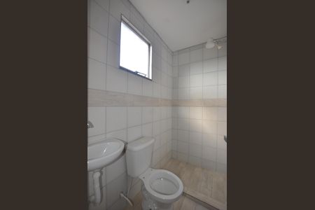 Banheiro de casa para alugar com 1 quarto, 60m² em Osvaldo Cruz, Rio de Janeiro