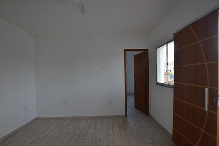 Sala de casa para alugar com 1 quarto, 60m² em Osvaldo Cruz, Rio de Janeiro