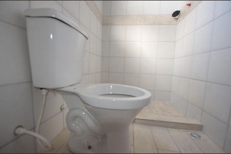 Banheiro de casa para alugar com 1 quarto, 60m² em Osvaldo Cruz, Rio de Janeiro