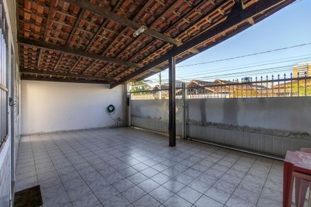Garagem de casa para alugar com 2 quartos, 120m² em Aviação, Praia Grande