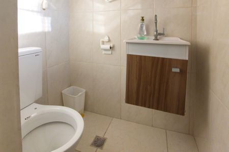 Casa para alugar com 120m², 2 quartos e 3 vagas Casa para alugar com 120m², 2 quartos e 3 vagasBanheiro da Suíte